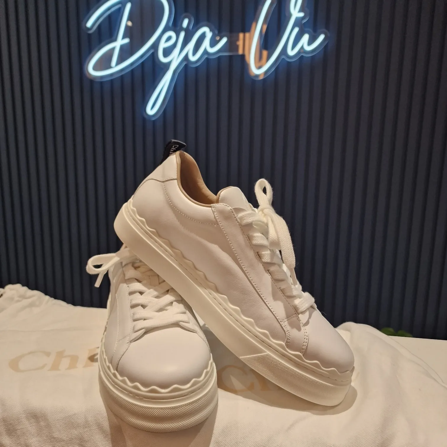 Chloe Lauren Scalloped Edge White sneakers, size 40
