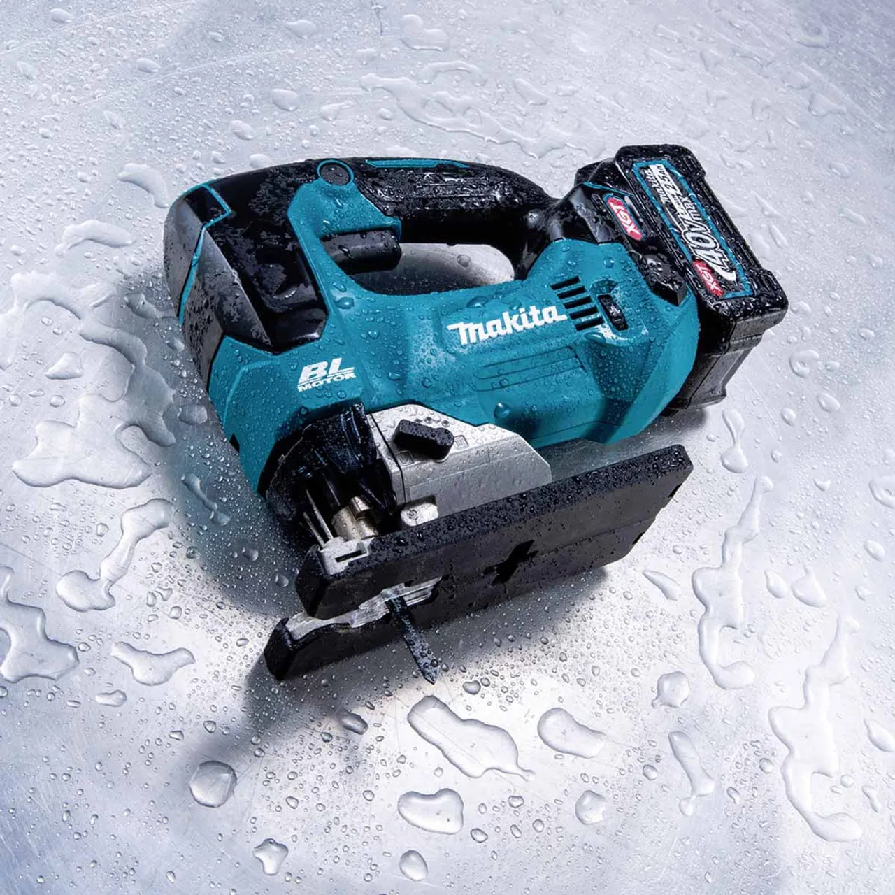 Makita JV002GD202 40V XGT Brushless Jigsaw with 2x 2.5Ah Batteries